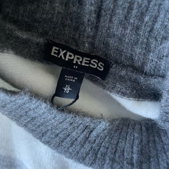 Express - sweater in white, black, and gray. Wide horizontal striped pattern. - Picture 7 of 8